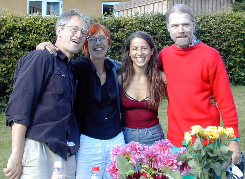 Jørgen Lumbye med Jacob Moths far og mor og Ecaterina Moth til Ecaterinas fødselsdag i september 2003.