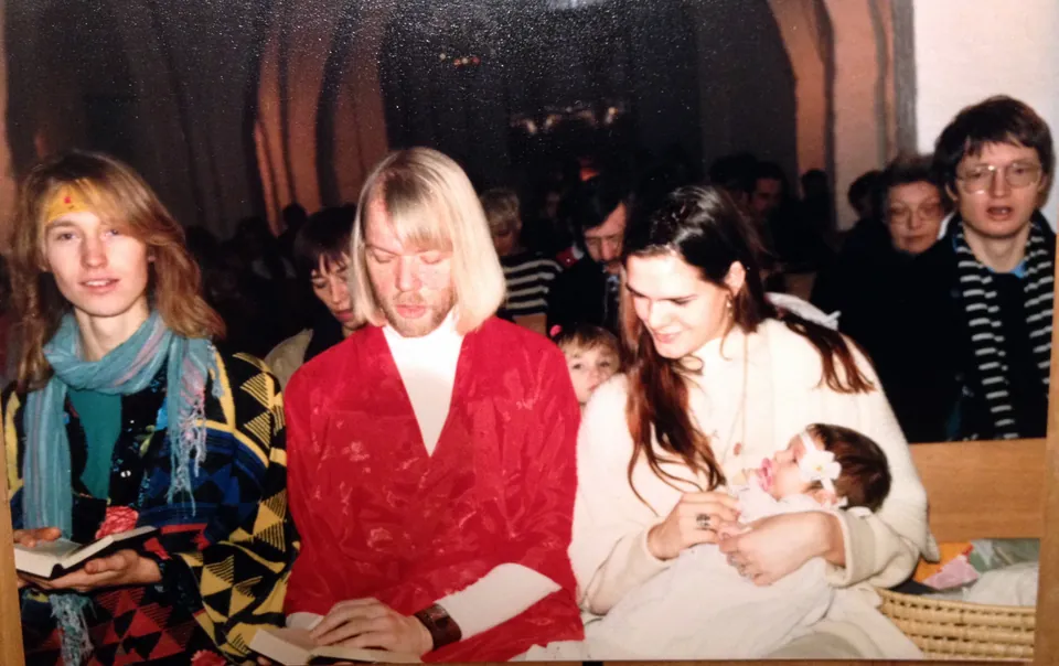 Jørgen Lumbye til Huis dåb i januar 1988, med Jacob Moths far bag sig.